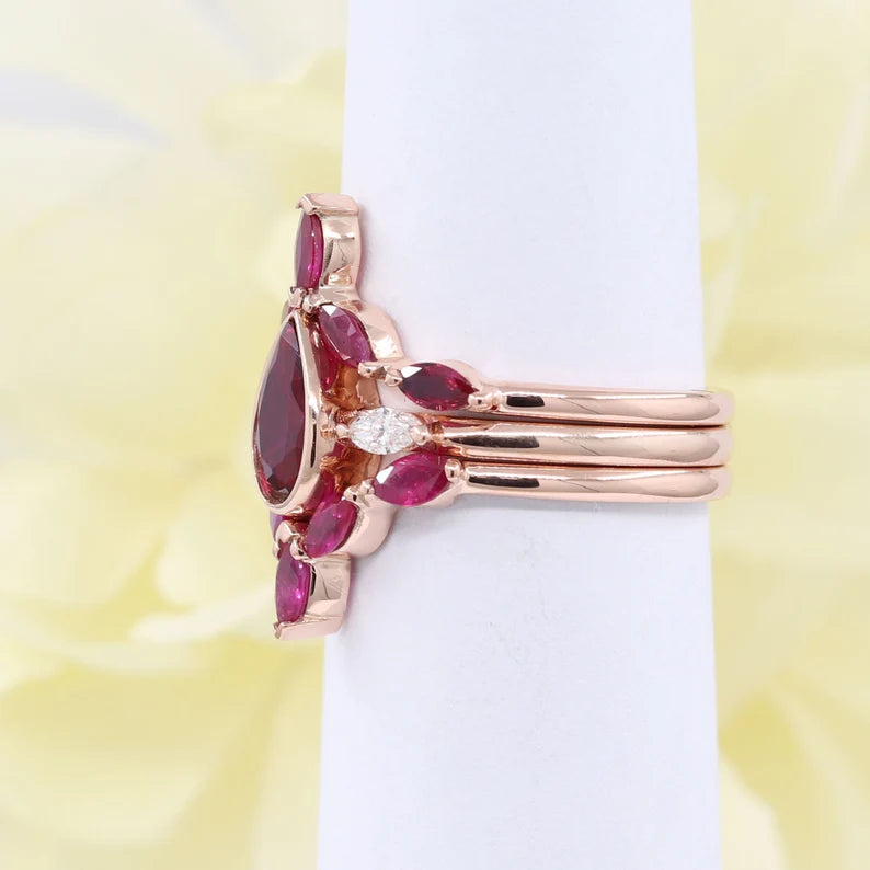 14K LAB RUBY BEZEL RING MARQUISE RUBY CHEVRON BAND 3 RING SET