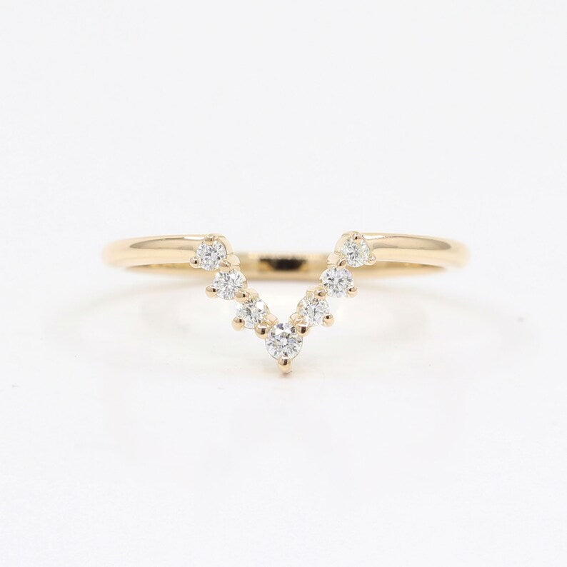 14K DIAMOND V SHAPE CHEVRON BAND