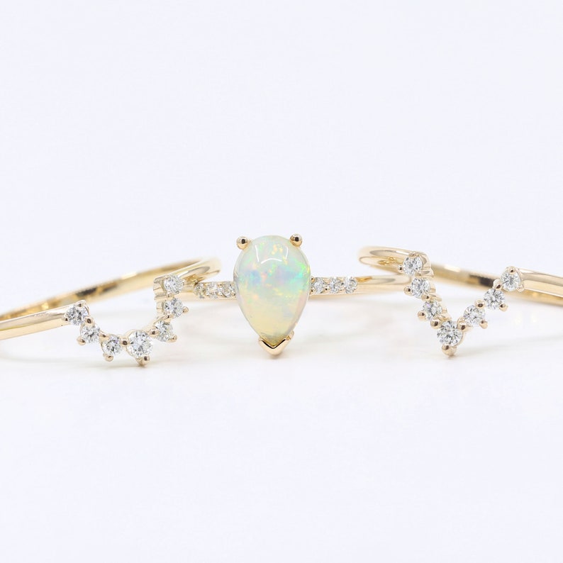 14K PEAR OPAL RING DIAMOND CROWN U BAND 3 RING SET