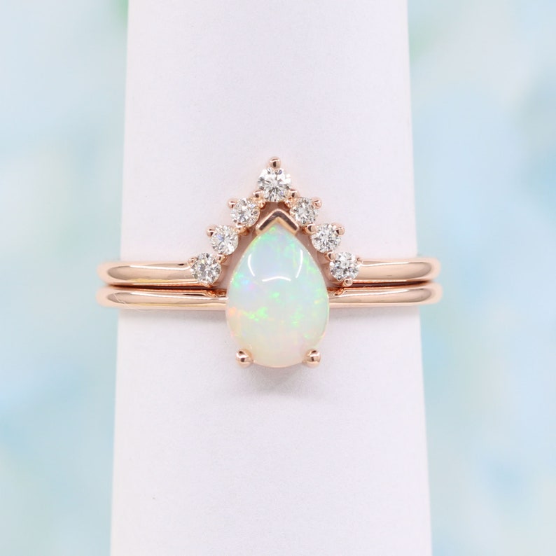 14K PEAR OPAL RING DIAMOND V BAND 2 RING SET