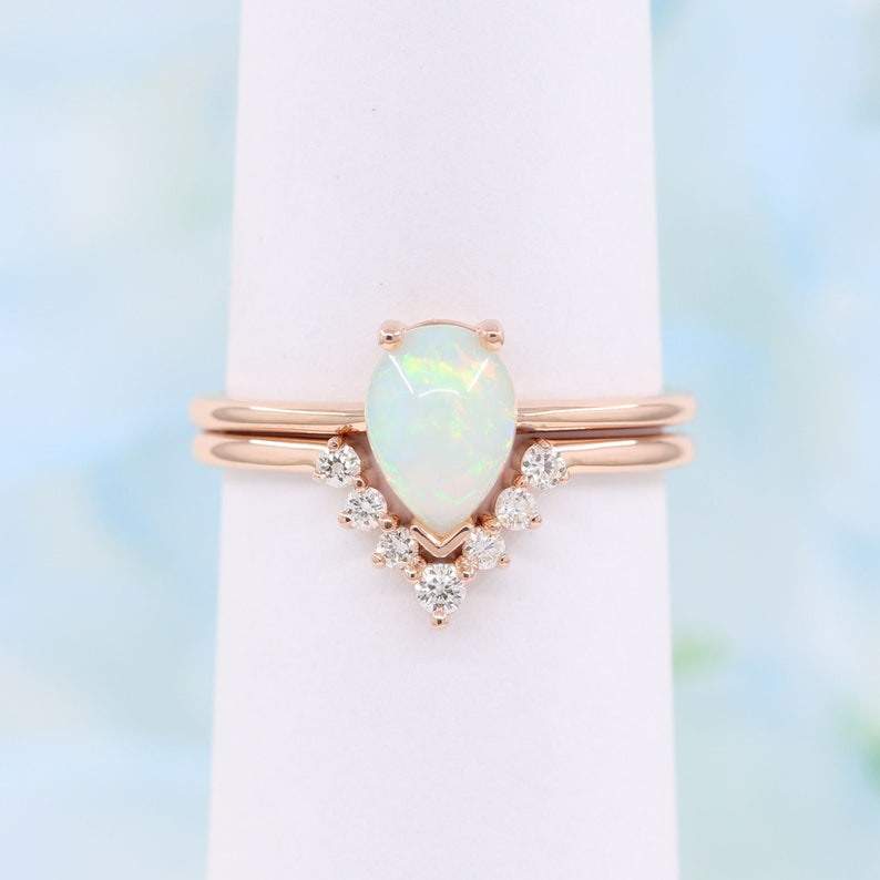 14K PEAR OPAL RING DIAMOND V BAND 2 RING SET