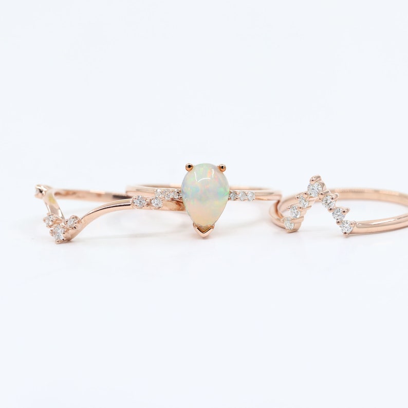 14K PEAR OPAL RING DIAMOND V BAND 3 RING SET