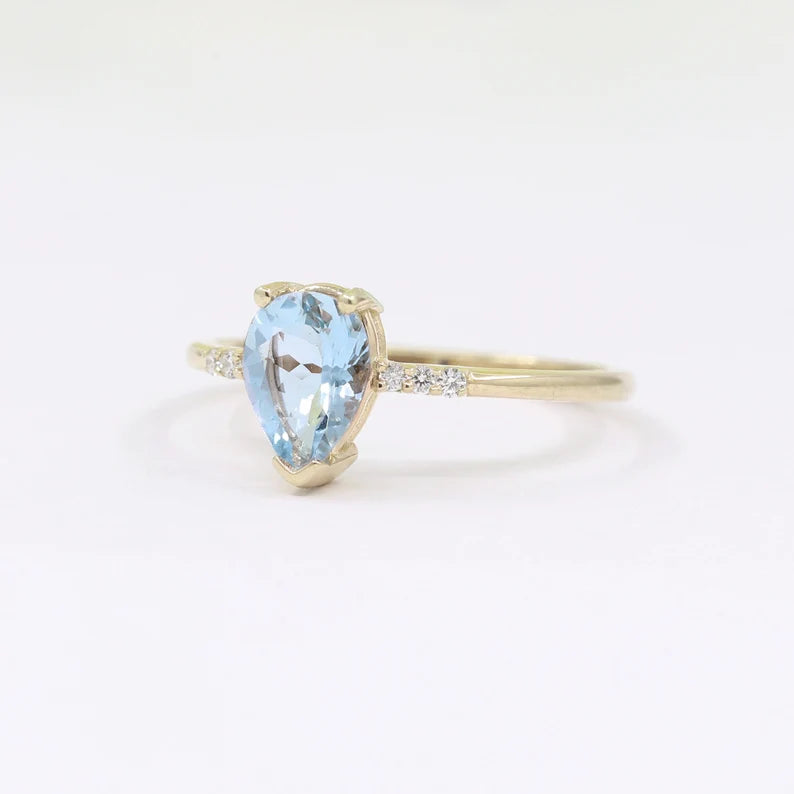 14K PEAR AQUAMARINE DIAMOND SOLITAIRE RING