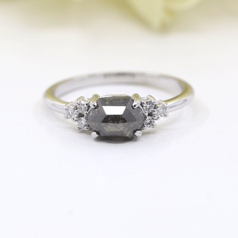 14K 1.34CT SALT AND PEPPER DIAMOND CLUSTER RING