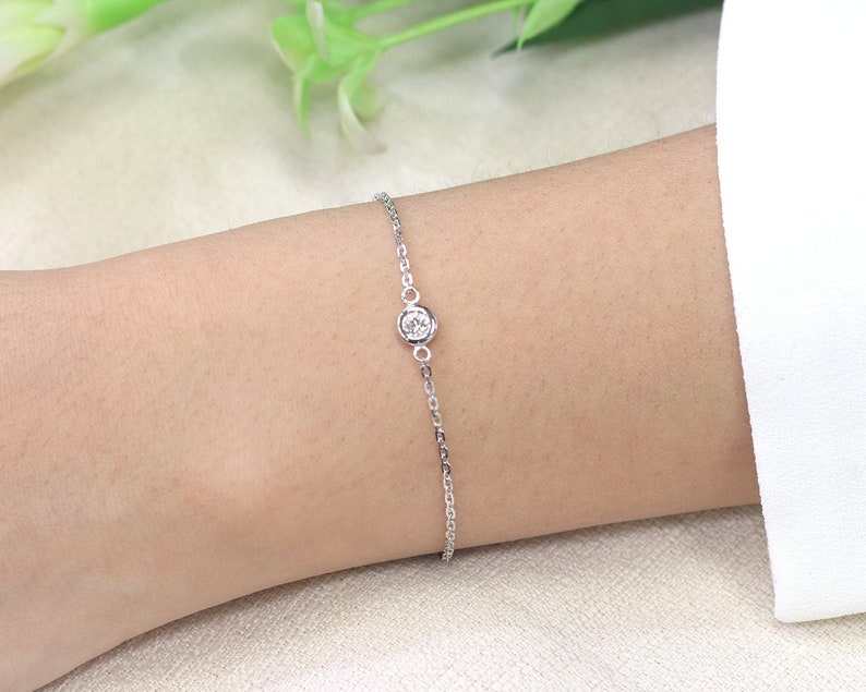 14K 0.10CT DIAMOND BEZEL BRACELET