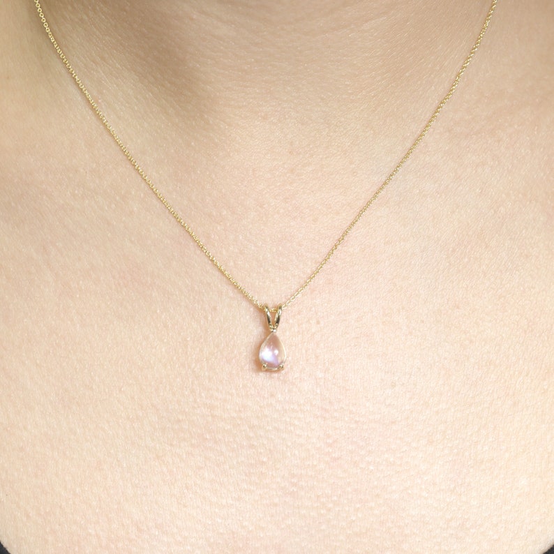14K PEAR MOONSTONE SOLITAIRE NECKLACE