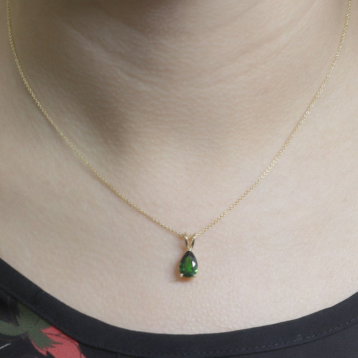 14K PEAR LAB EMERALD SOLITAIRE NECKLACE