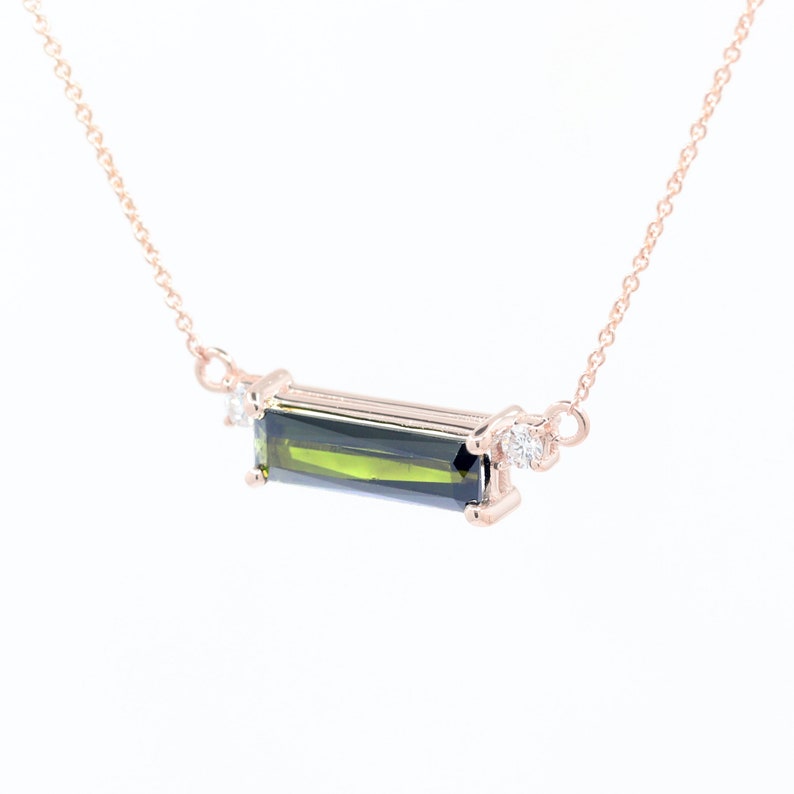 14K GREEN TOURMALINE DIAMOND NECKALCE