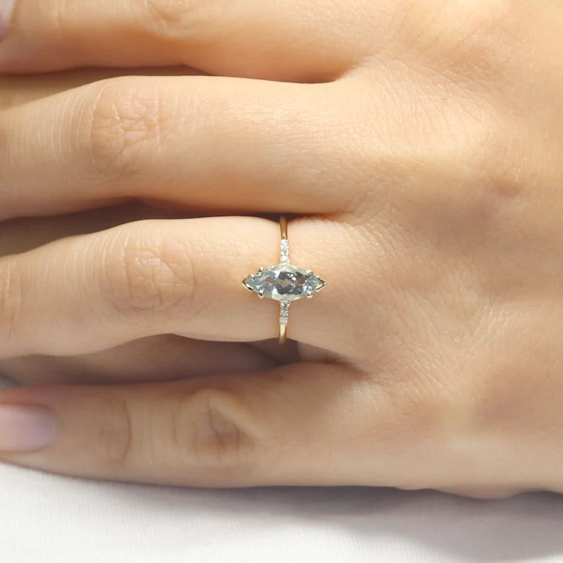 14K MARQUISE AQUAMARINE DIAMOND SOLITAIRE RING