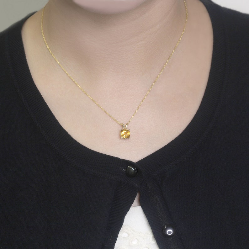 14K 7MM SQUARE CITRINE SOLITAIRE NECKLACE