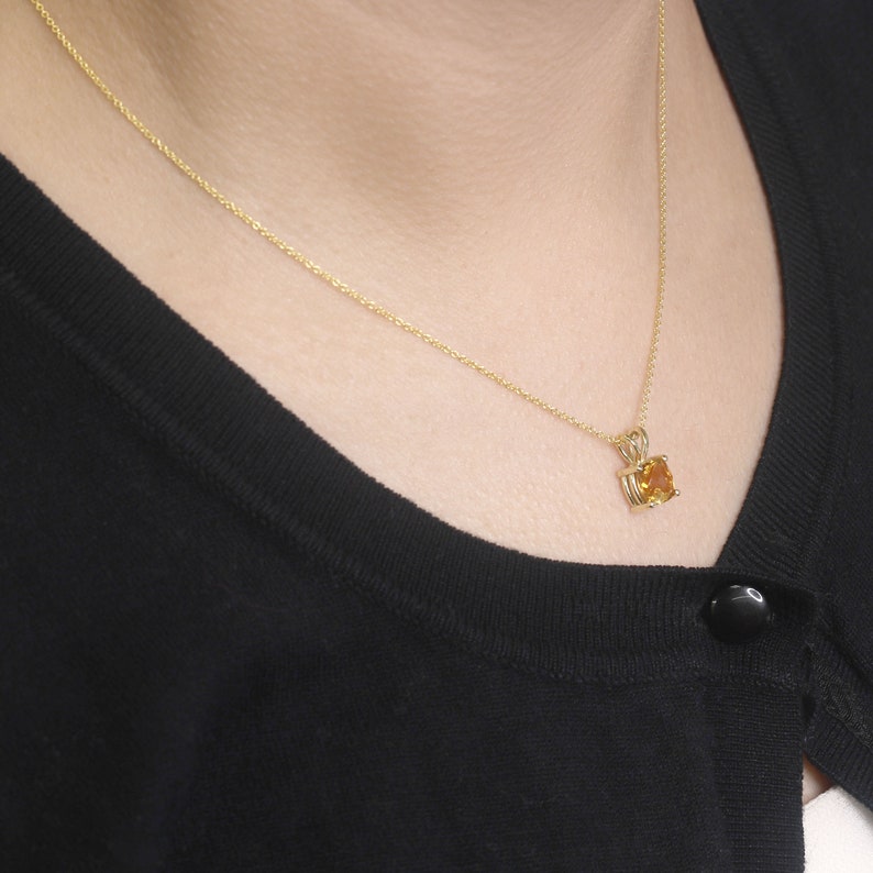 14K 7MM SQUARE CITRINE SOLITAIRE NECKLACE