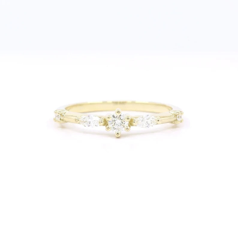 14K 5 DIAMOND BAND