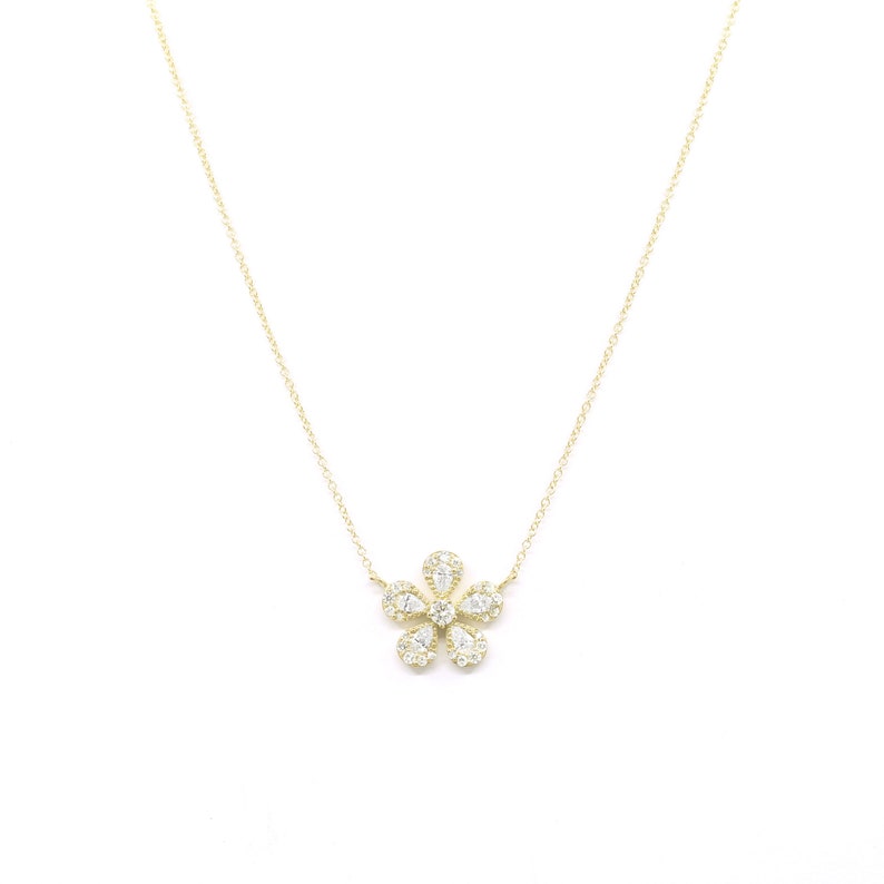 14K 0.61CT DIAMOND FLOWER NECKLACE