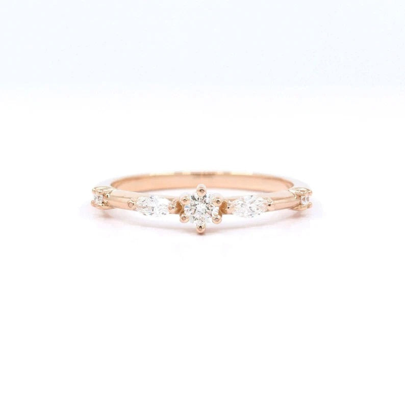 14K 5 DIAMOND BAND