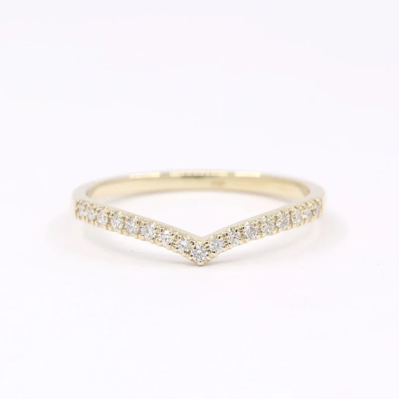 14K DIAMOND CHEVRON BAND