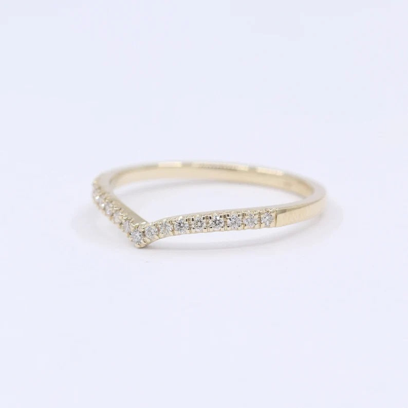 14K DIAMOND CHEVRON BAND