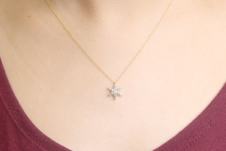 14K 0.38CT DIAMOND SNOWFLAKE SLIDING NECKLACE