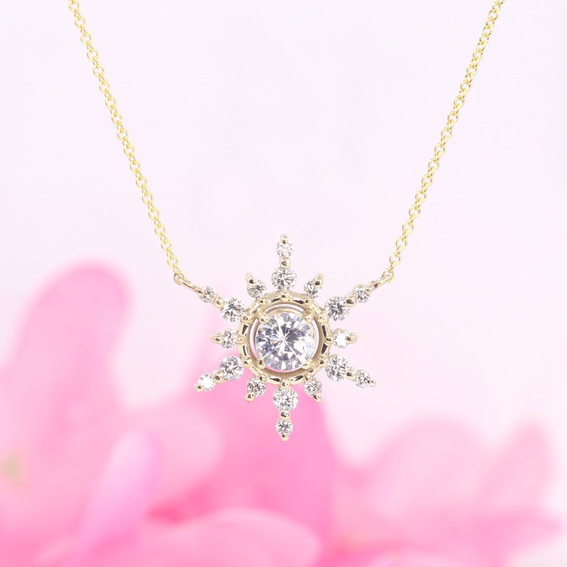 14K 5MM CZ DIAMOND SNOWFLAKE NECKLACE