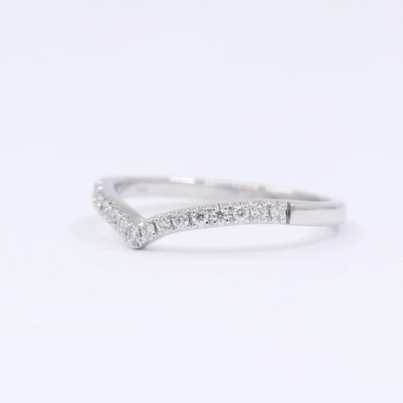 14K DIAMOND CHEVRON BAND