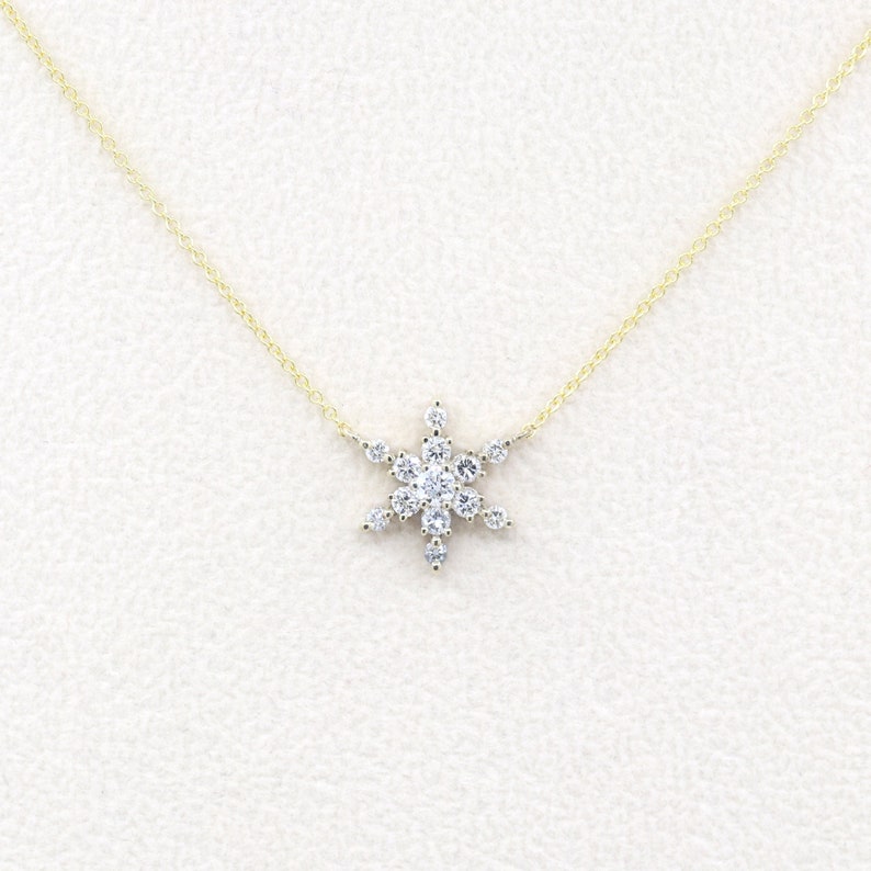 14K 0.38CT DIAMOND SNOWFLAKE NECKLACE