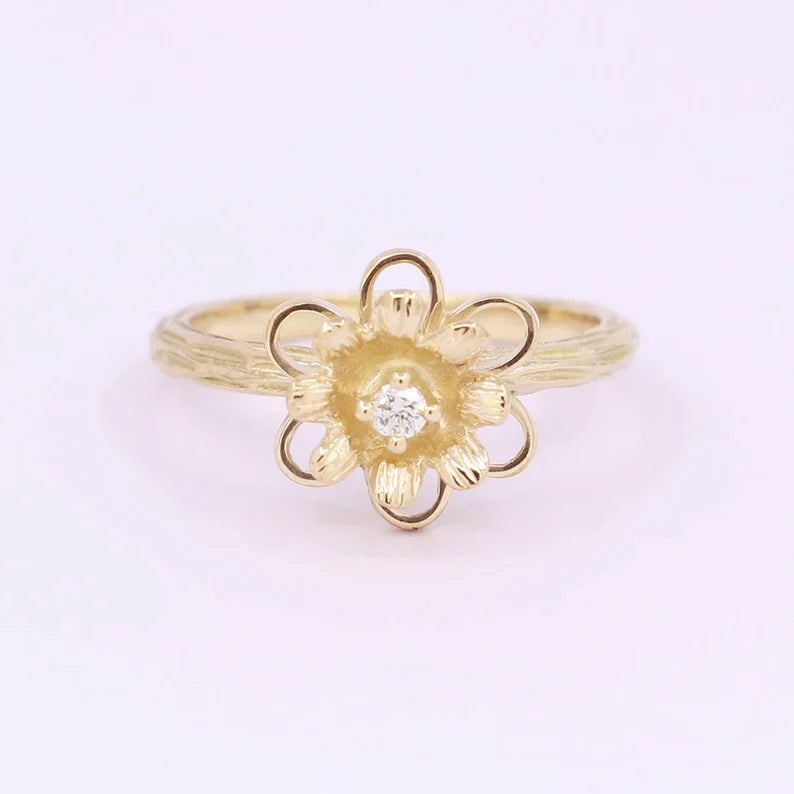 14K DIAMOND FLOWER RING