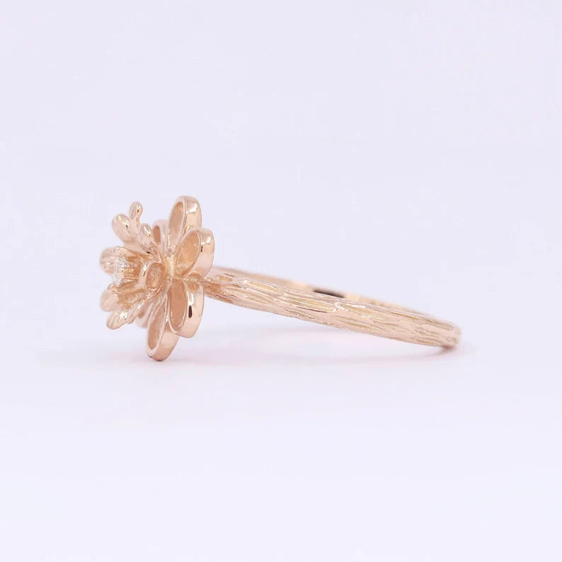 14K DIAMOND FLOWER RING