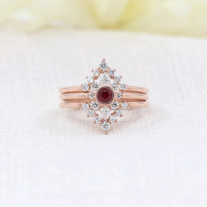 14K RUBY BEZEL FLOWER DIAMOND V BAND 3 RING SET